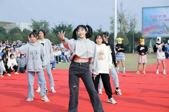但要在激烈