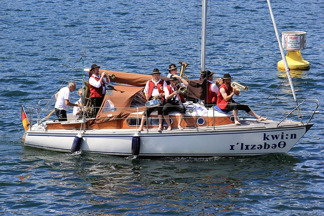 他应该考虑 他应该考虑